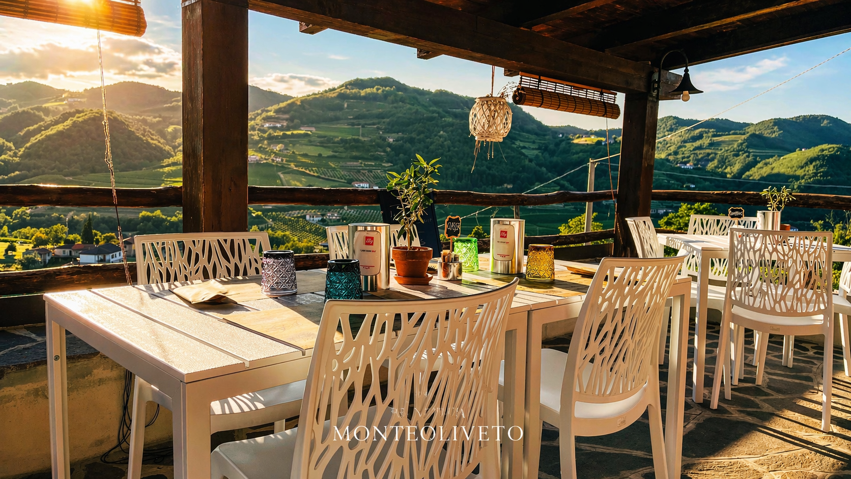 Cena in terrazza sulle colline